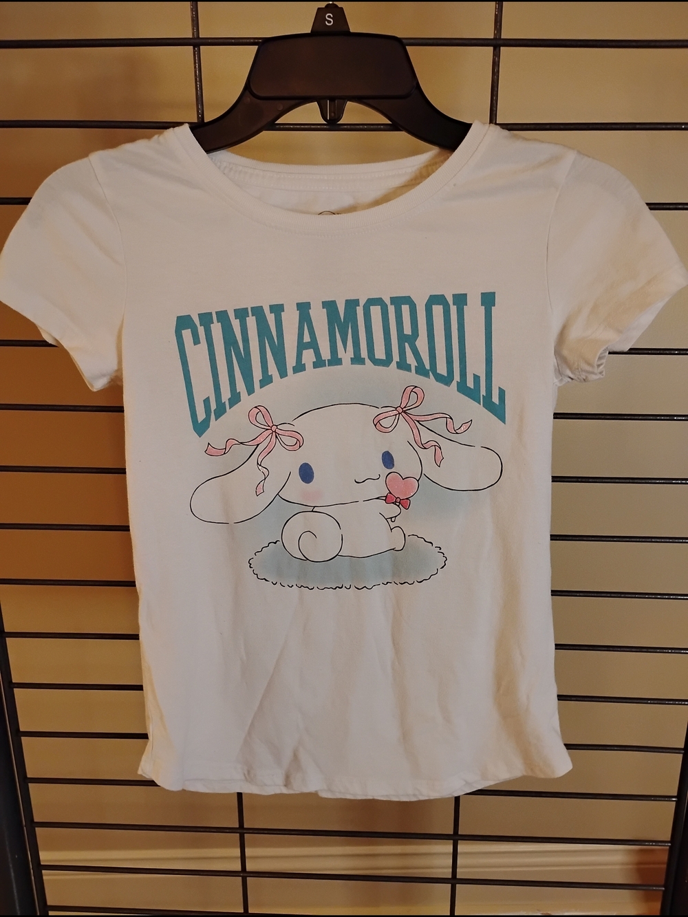 Cinnamoroll White Girls' Graphic Tee with Pink Accents